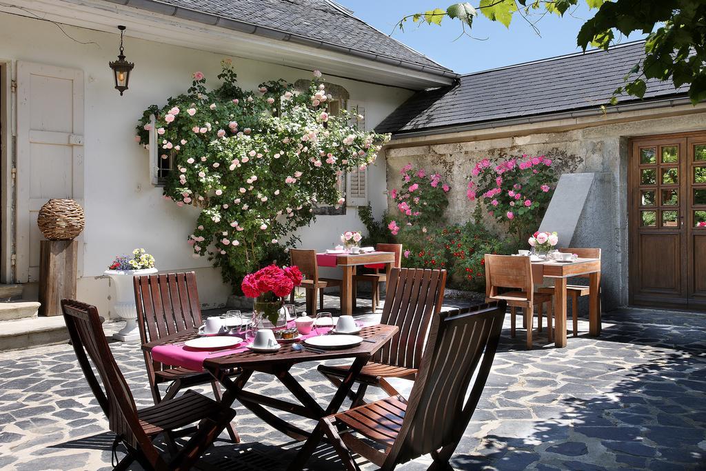 Les Saints Peres Hotel Montagnole Luaran gambar