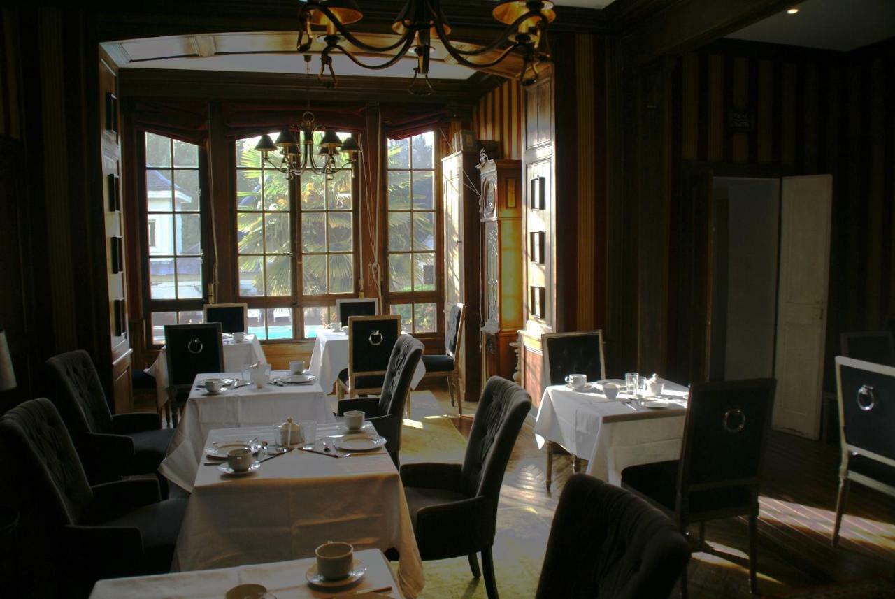 Les Saints Peres Hotel Montagnole Luaran gambar